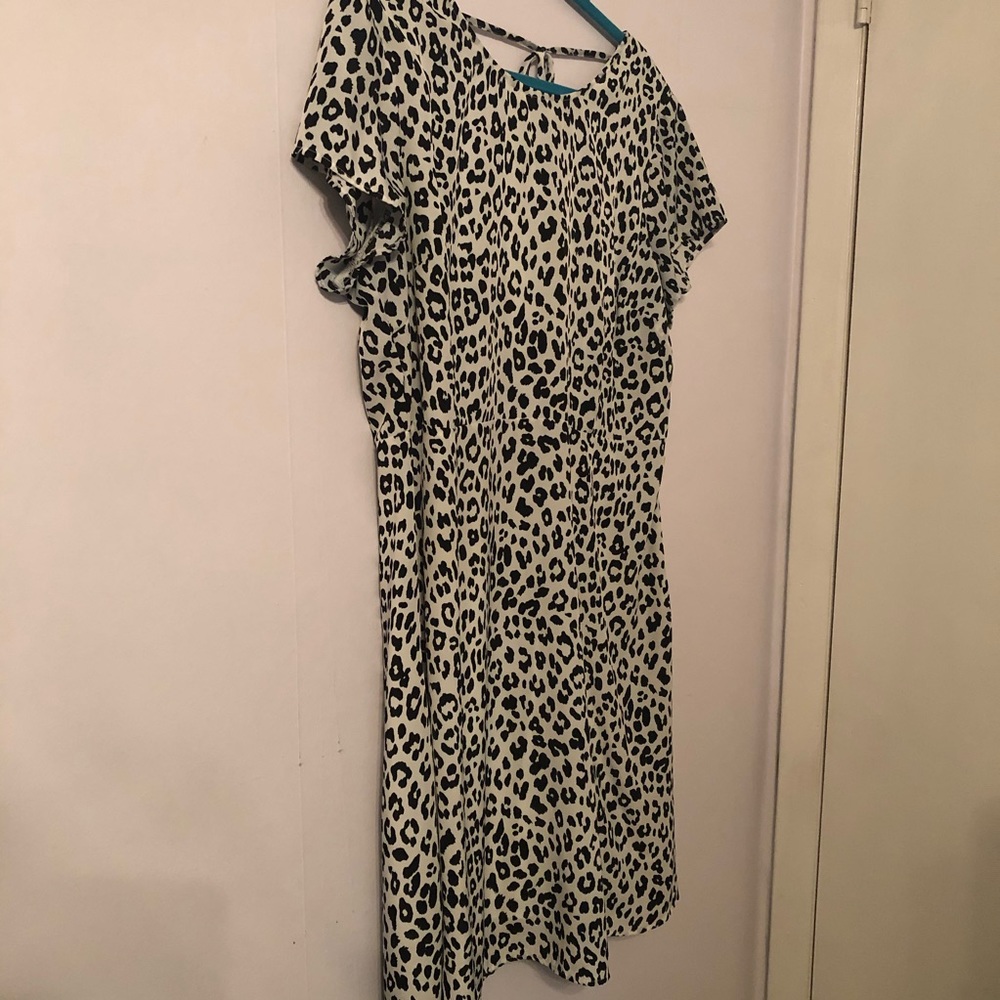 Snow leopard dress. Silky material. Very pretty!